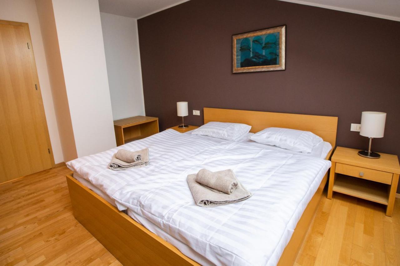 Pohorje Fox Duplex Apartment Maribor Bagian luar foto
